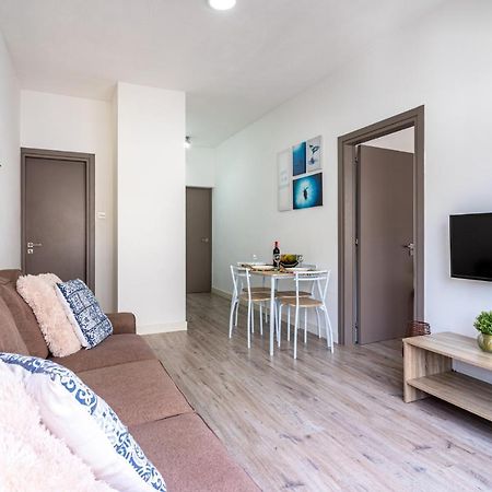 Eleni'S 1-Br Apt In Larnaca Center Екстер'єр фото