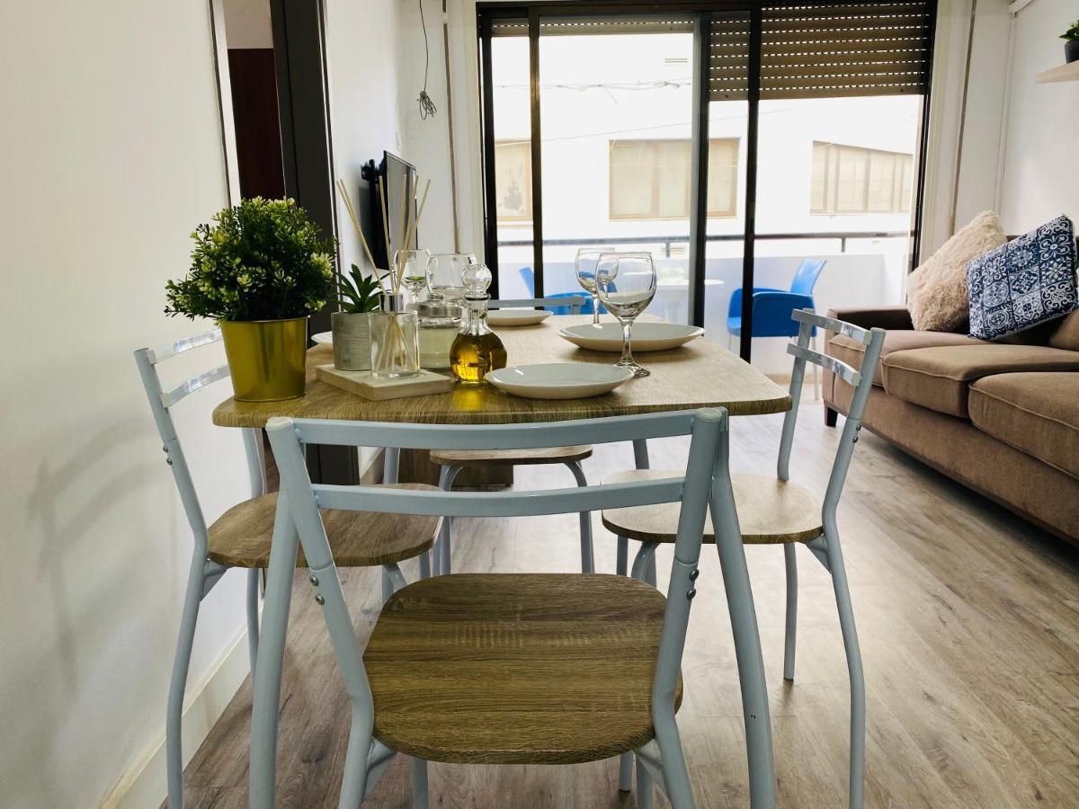 Eleni'S 1-Br Apt In Larnaca Center Екстер'єр фото