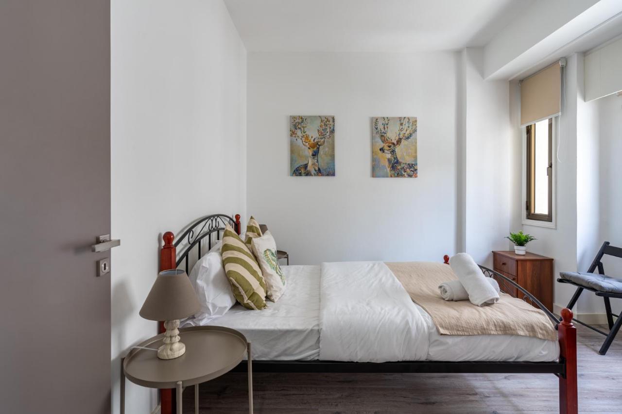 Eleni'S 1-Br Apt In Larnaca Center Екстер'єр фото