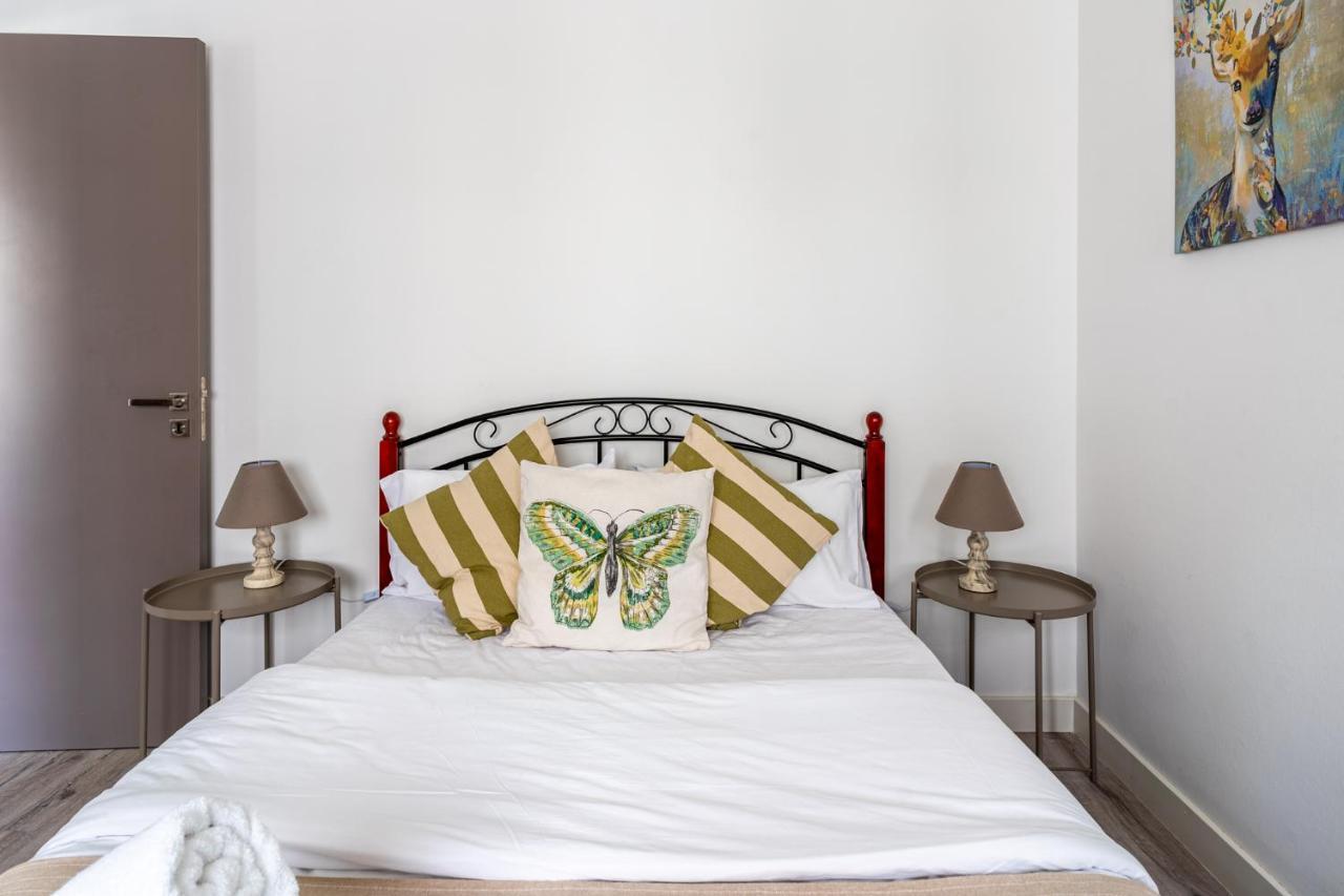 Eleni'S 1-Br Apt In Larnaca Center Екстер'єр фото